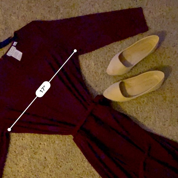 LIKE NEW!!!♥️ Joan Rivers 3/4 Sleeve Jumpsuit - Picture 8 of 14